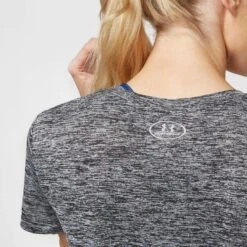Under Armour Twist Tech V-Neck T-Shirt -Outdoor Clothing Sale go 201788 e